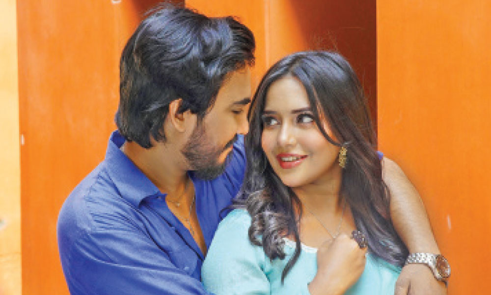 গানচিত্র নিয়ে এলেন সামিরা-আভ্রাল
