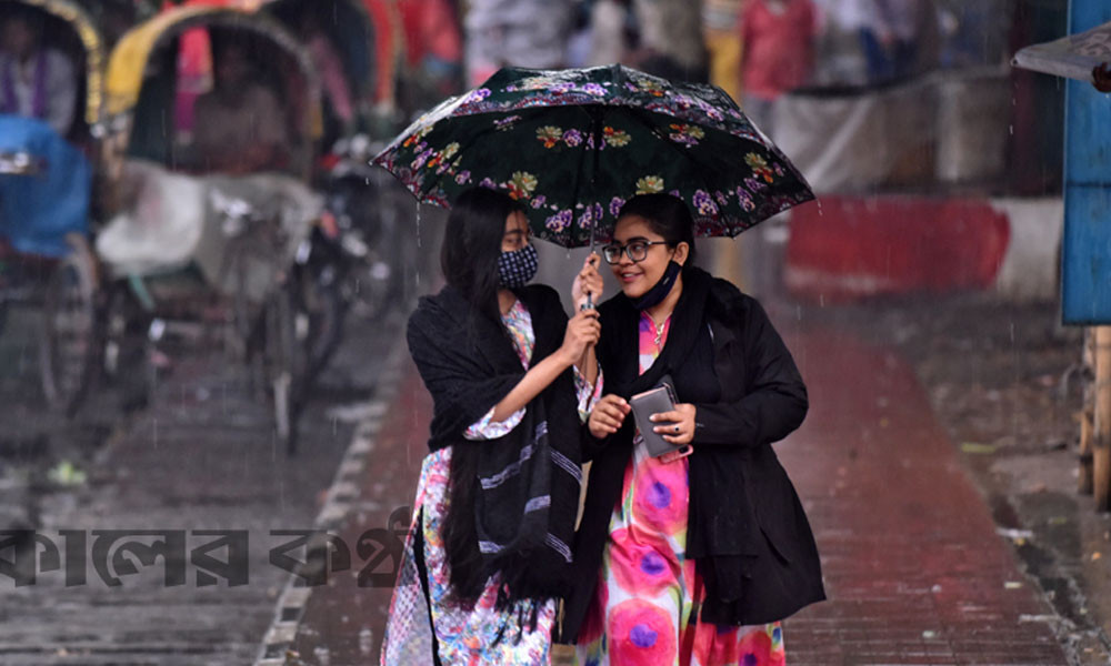 রাজধানীতে ঝোড়ো হাওয়ার পর স্বস্তির বৃষ্টি
