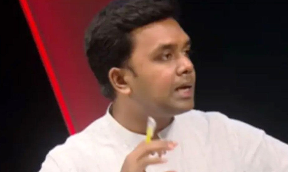 হাসনাতের শিষ্টাচার স্ট্যাটাস নিয়ে যা বললেন এনসিপি নেতা মুশফিক