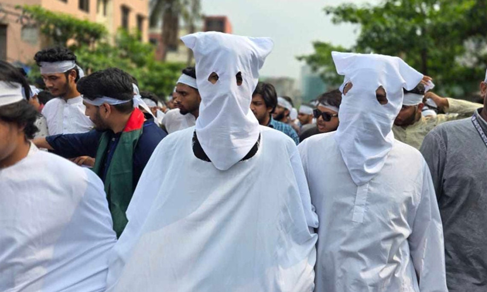 দাবি আদায়ে ‘কাফন মিছিল’ করলেন পলিটেকনিক শিক্ষার্থীরা