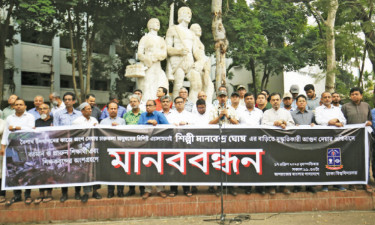 চারুকলায় ও ভাস্কর মানবেন্দ্র ঘোষের বাড়িতে আগুন একই সূত্রে গাঁথা