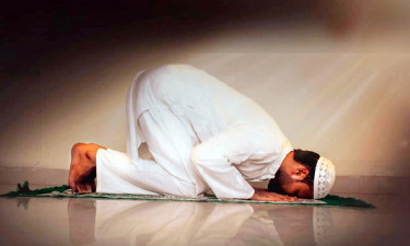 আজকের নামাজের সময়সূচি, ১৮ এপ্রিল ২০২৫