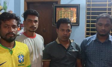 সমন্বয়ক পরিচয়ে সাবেক পুলিশ কর্মকর্তার বাড়িতে চাঁদাবাজি, আটক ৪