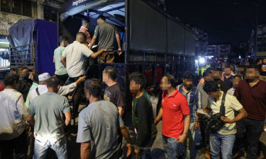 মালয়েশিয়ায় ১৬৫ বাংলাদেশি আটক