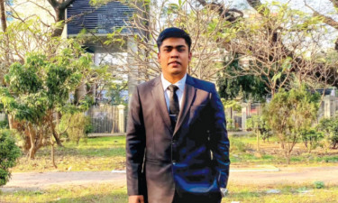 দারিদ্র্য জয় করে ছোটন এখন ম্যাজিস্ট্রেট
