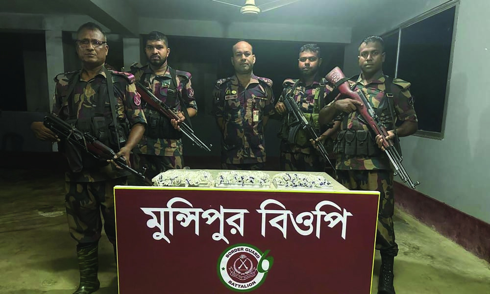 চুয়াডাঙ্গায় সীমান্ত থেকে ১২ কেজি ভারতীয় রুপার গহনা উদ্ধার
