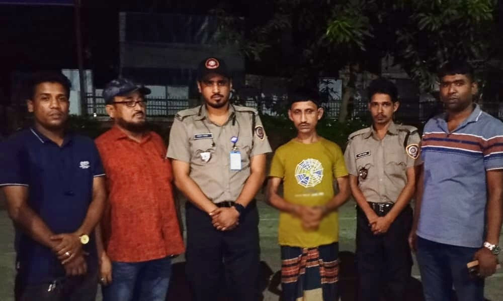 সদরপুরে মাদকসহ কারবারি গ্রেপ্তার