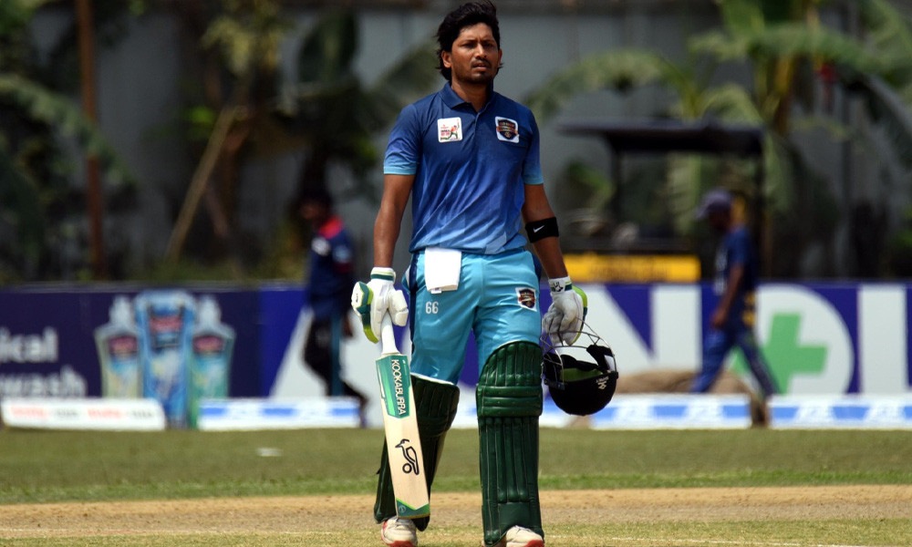 স্বপ্ন পূরণ করে ইতিহাস গড়লেন বিজয়