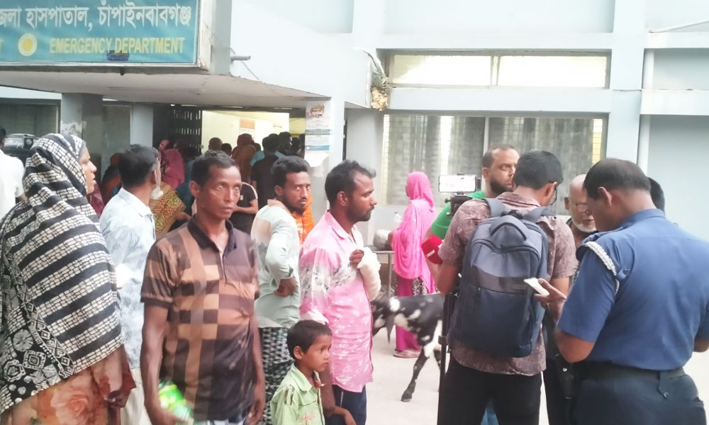 চাঁপাইনবাবগঞ্জে সড়ক দুর্ঘটনায় নিহত ২
