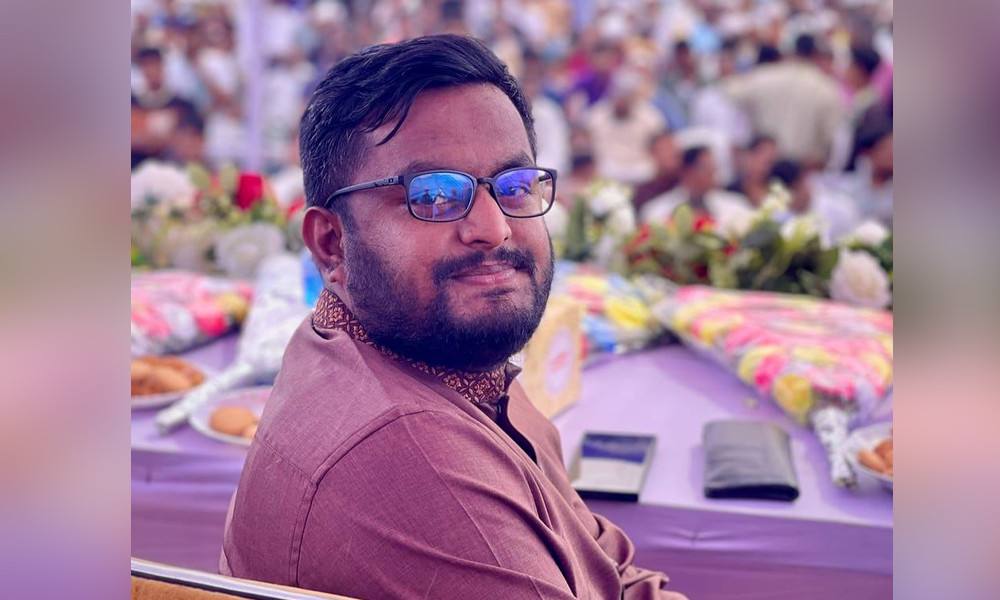 এবার সরিয়ে দেওয়া হলো স্বাস্থ্য উপদেষ্টার ব্যক্তিগত কর্মকর্তাকে