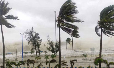ঝড়-বৃষ্টির শঙ্কা, ১৪ জেলায় নদীবন্দরে ২ নম্বর সতর্কসংকেত