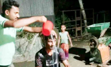 তালতলীতে স্ত্রীকে তালাক দিয়ে দুধ দিয়ে গোসল করলেন স্বামী