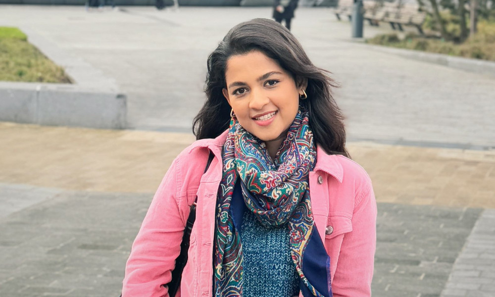 ইউরোপ ঘুরছেন সাদিয়া আয়মান