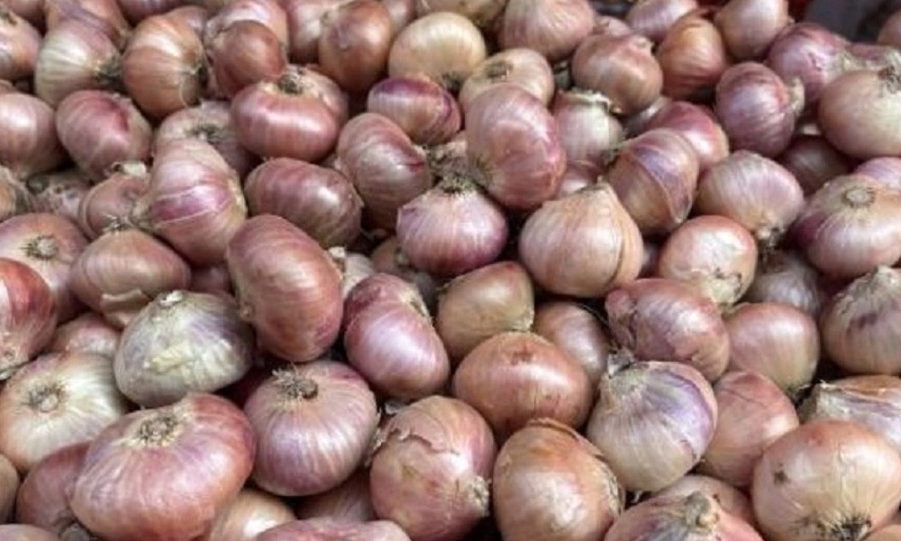 এক লাফে কেজিতে ২৭ টাকা বাড়ল পেঁয়াজের দাম