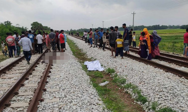 কুমিল্লায় ট্রেনে কাটা পড়ে ৩ যুবকের মৃত্যু