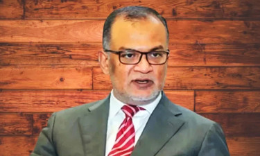 পাঁচতলা বাড়ির মালিকও টিসিবির কার্ড পেয়েছিলেন : বাণিজ্য উপদেষ্টা