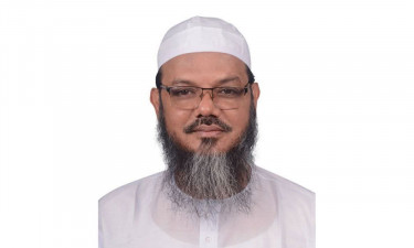 ফয়জুল করীমকে মেয়র ঘোষণার দাবি‌তে আদালতের প্রবেশদ্বা‌রে বিক্ষোভ