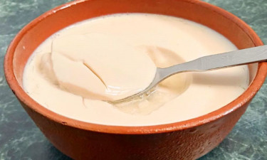 গরমে পেট ঠাণ্ডা রাখবে দই, আর কী উপকার
