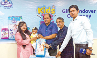 সন্তানের জীবনে প্রথম ঈদ গল্প লিখে মায়েরা পুরস্কৃত