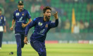 বাবরকে আউট করে বুনো উল্লাস আমিরের
