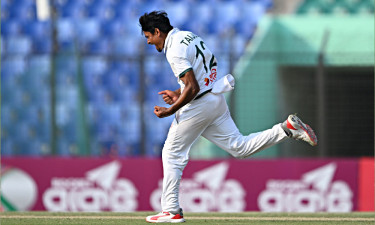 ‘এক ম্যাচ দেখে যারা সমালোচনা করে মনে হয় না তারা খেলা বোঝে।’