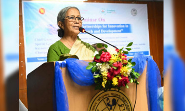 কৃষি ও গবাদিপশু পালনকে মর্যাদাপূর্ণ কাজ হিসেবে নিতে হবে