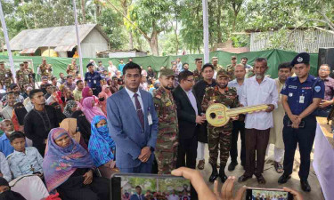 প্রধান উপদেষ্টার পক্ষ থেকে ঘর পেলেন কুমিল্লায় বন্যায় ক্ষতিগ্রস্তরা