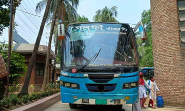 সেলফি পরিবহনের বাসের ধাক্কায় গণস্বাস্থ্যের কর্মীর মৃত্যু, ৬ বাস আটক