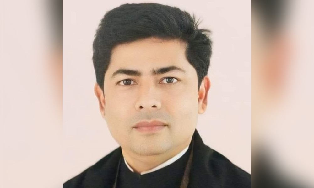 যুক্তরাষ্ট্রে যাওয়ার সময় বিমানবন্দরে আ. লীগ নেতা সানা আটক