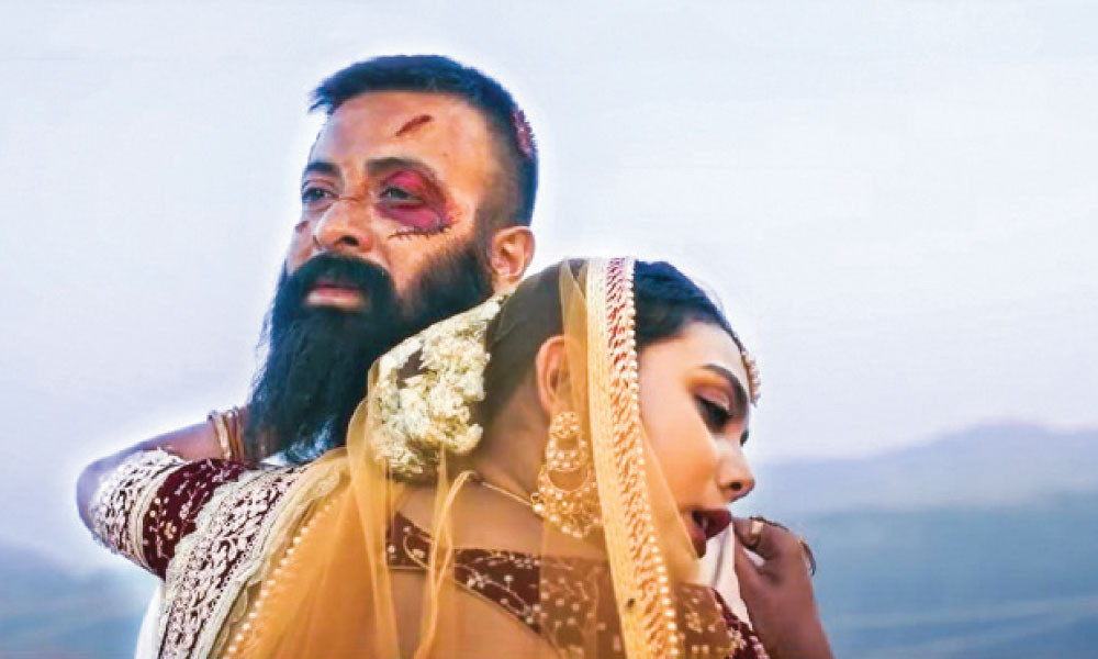 হঠাৎ কী হলো ঢালিউডের?