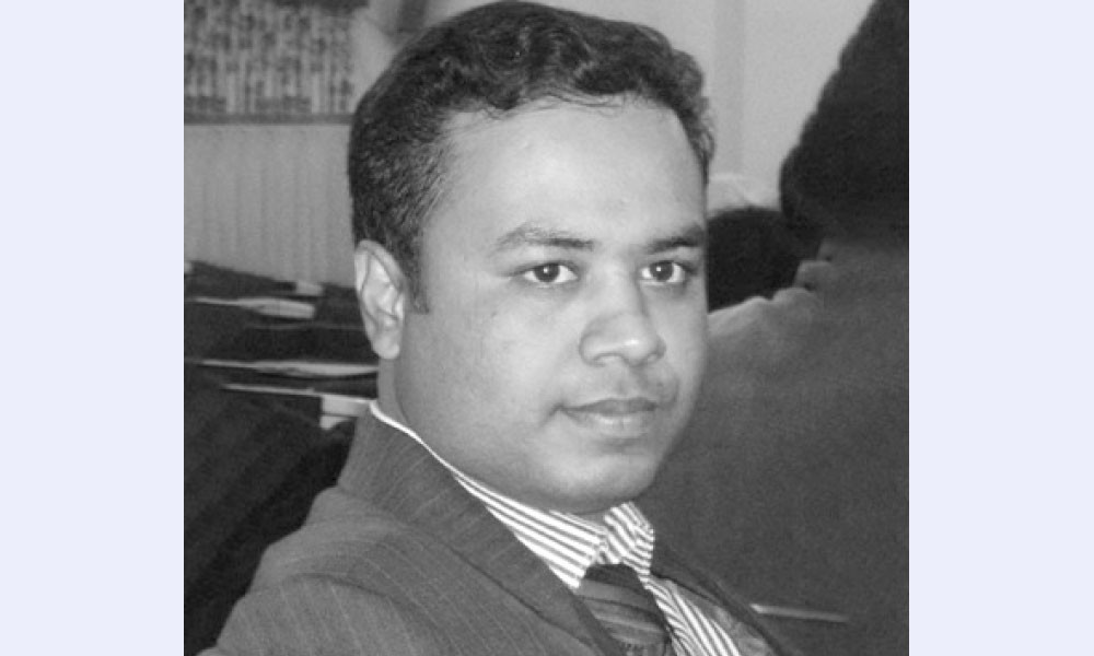 রাজনৈতিক বিভক্তিই এখন বড় সংকট