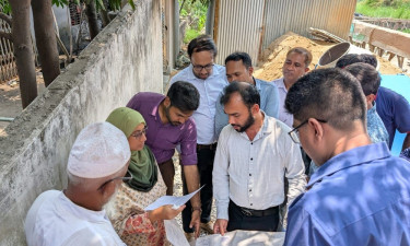 পুরান ঢাকার তাঁতী বাজার রোড ও ফতুল্লায় রাজউকের অভিযান