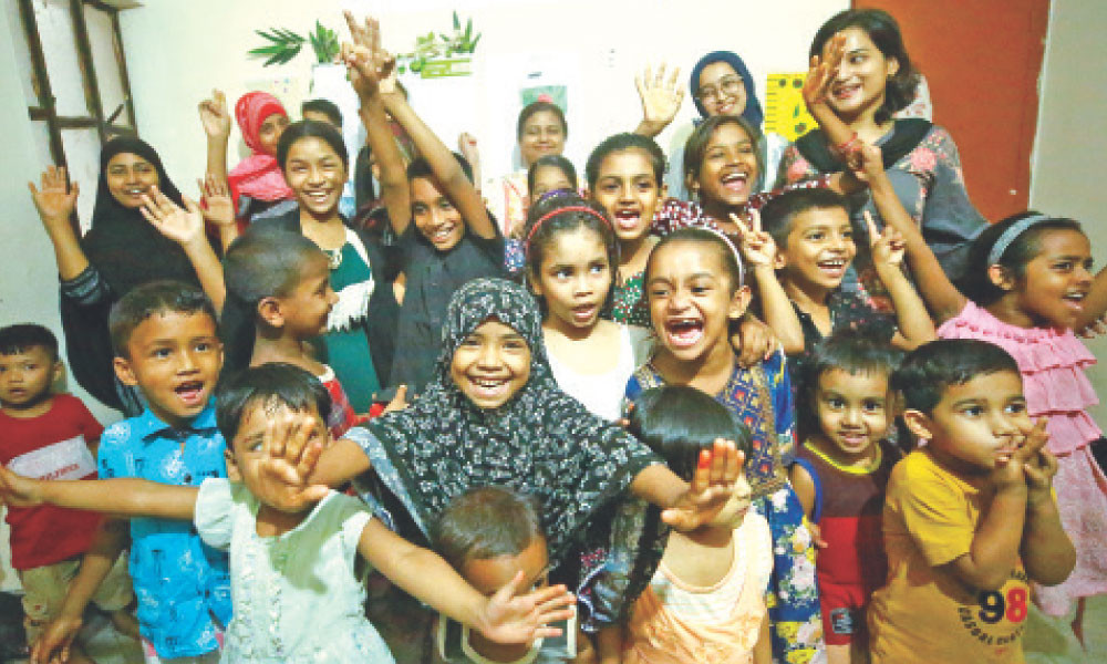 দয়া নয়, স্বাবলম্বী করার প্রয়াস