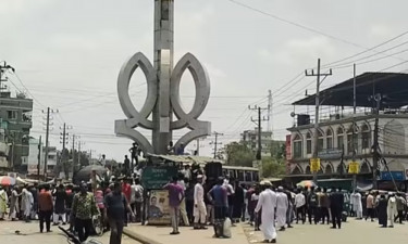 ঢাকা-সিলেট মহাসড়কে অবরোধ, ভোগান্তিতে রোগী-বিদেশগামীসহ হাজারো যাত্রী (ভিডিওসহ)