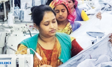 মার্কিন শুল্কে হুমকিতে পোশাক খাত