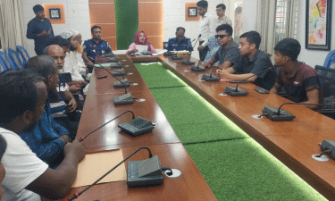 কালীগঞ্জে জুলাই স্মৃতি ফাউন্ডেশনের ১১ লাখ টাকার চেক বিতরণ