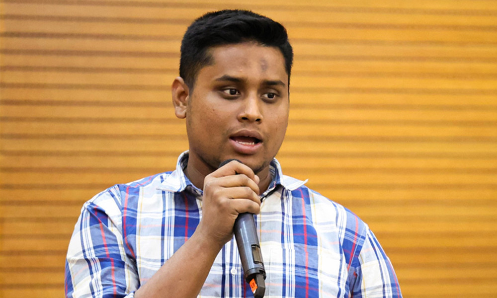 কোনো আশ্বাসে কাজ হবে না : হাসনাত