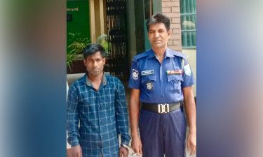 আল্লাহ ও নবীকে নি‌য়ে কুটুক্তি, যুবক গ্রেপ্তার