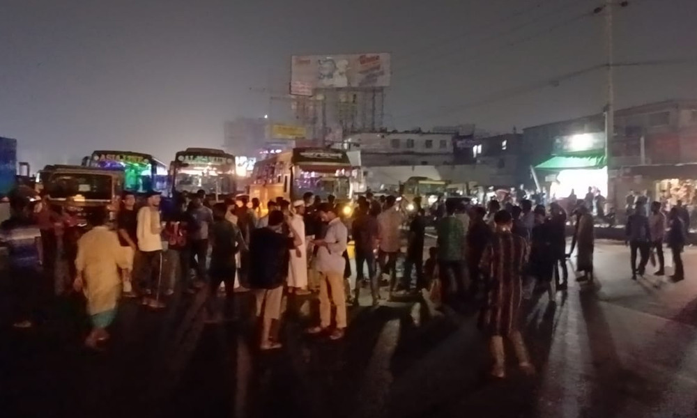 আ. লীগ নিষিদ্ধের দাবিতে ঢাকা-চট্টগ্রাম মহাসড়ক অবরোধ, তীব্র যানজট