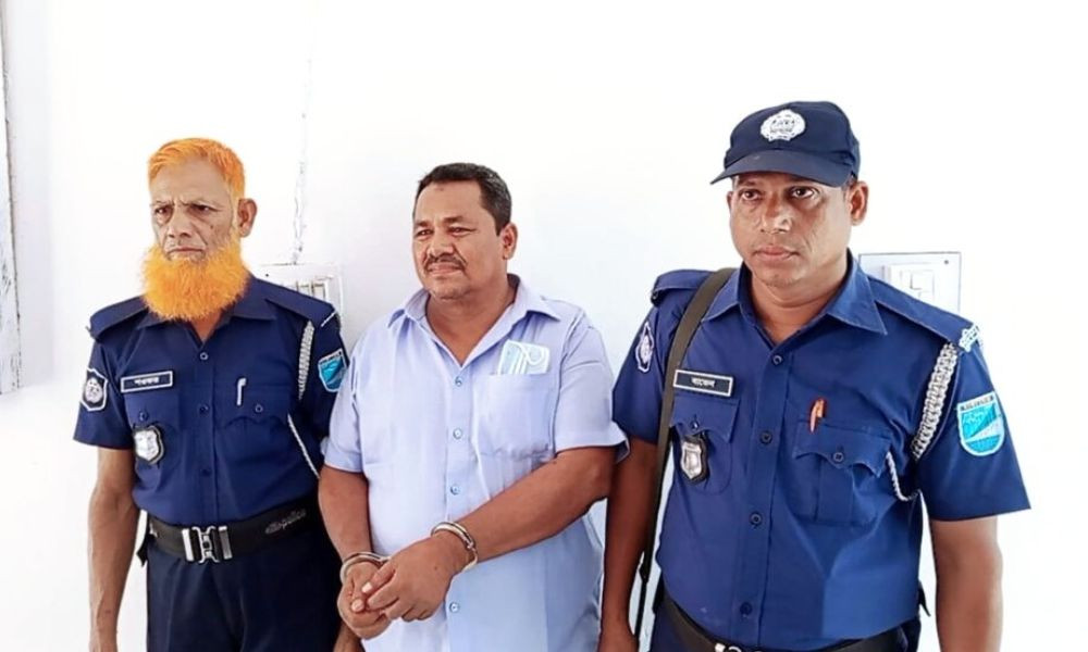 ফরিদপুরে ছাত্রীকে যৌন হয়রানির অভিযোগে শিক্ষক গ্রেপ্তার