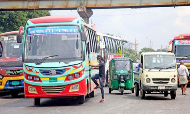শাহবাগ হয়ে গন্তব্যে যাওয়া বাসগুলো বিকল্প যে পথে চলছে