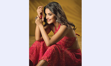 পর্দার রঙ্গমালা নাজিফা তুষি