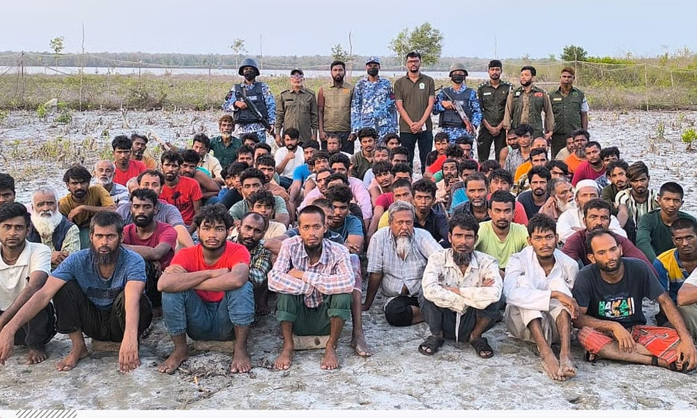 বিএসএফের রেখে যাওয়া ৮১ জনকে শ্যামনগর থানায় হস্তান্তর