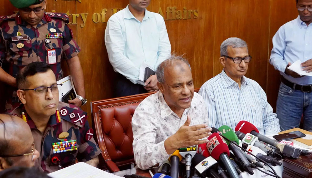 র‍্যাব পুনর্গঠনে কমিটি গঠন করা হয়েছে : স্বরাষ্ট্র উপদেষ্টা