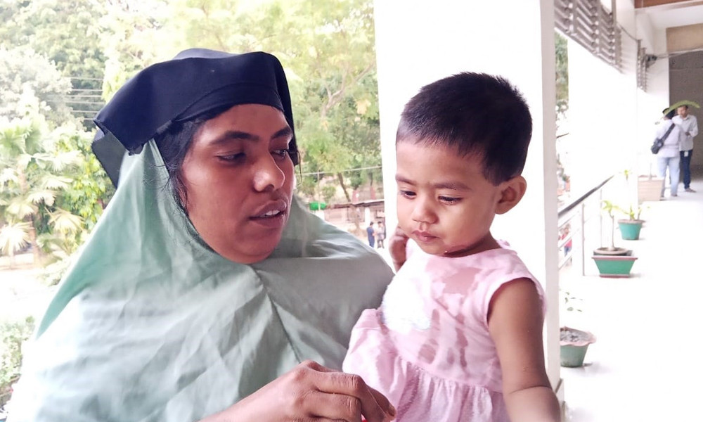 দেড় লাখে ‘বিক্রি হওয়া’ সেই শিশু উদ্ধার, ফিরল মায়ের কোলে