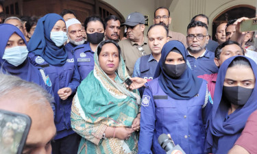আইভীকে গ্রেপ্তারে বাধা, হামলার ঘটনায় ২৫২ জনের বিরুদ্ধে মামলা