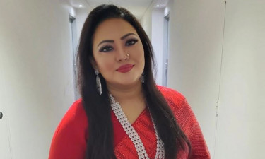 পিপির বক্তব্য শুনে হাসলেন বিষণ্ন মমতাজও