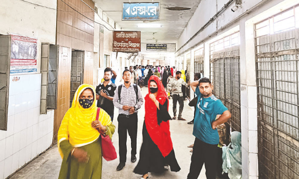 ফিল্ম সংকটে পরীক্ষা ছাড়াই ফেরত যায় অর্ধেক রোগী