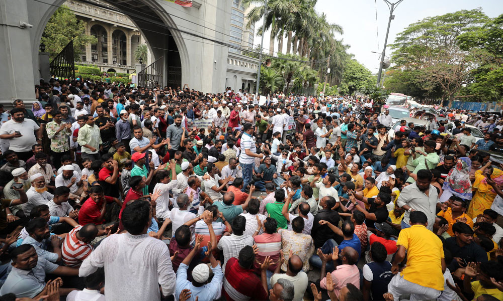 ইশরাককে মেয়র পদে শপথ করানোর দাবিতে বিক্ষোভ (ভিডিওসহ)
