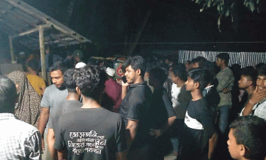 লক্ষ্মীপুরে ঘরে ঢুকে বৃদ্ধাকে গলা কেটে হত্যা